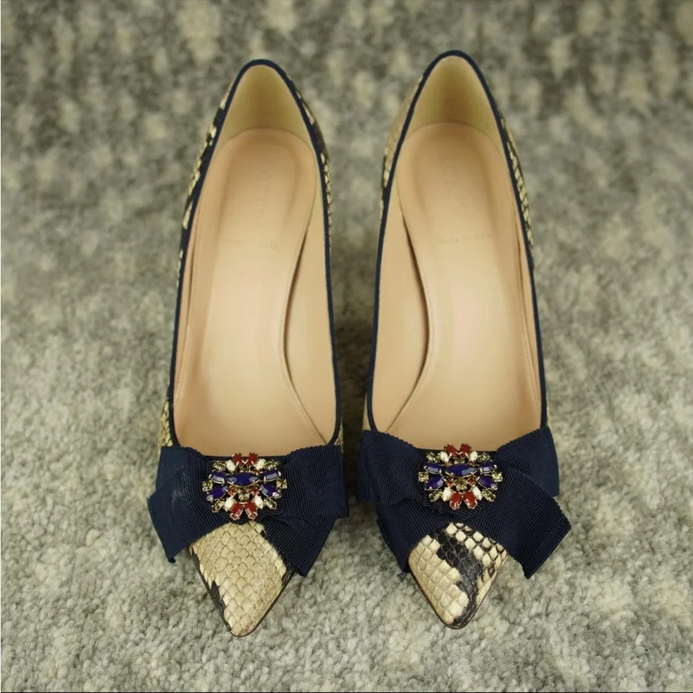 J. Crew step out